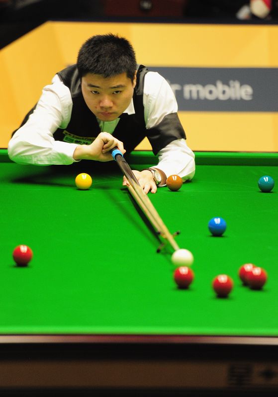 里不在场时 里不在场时